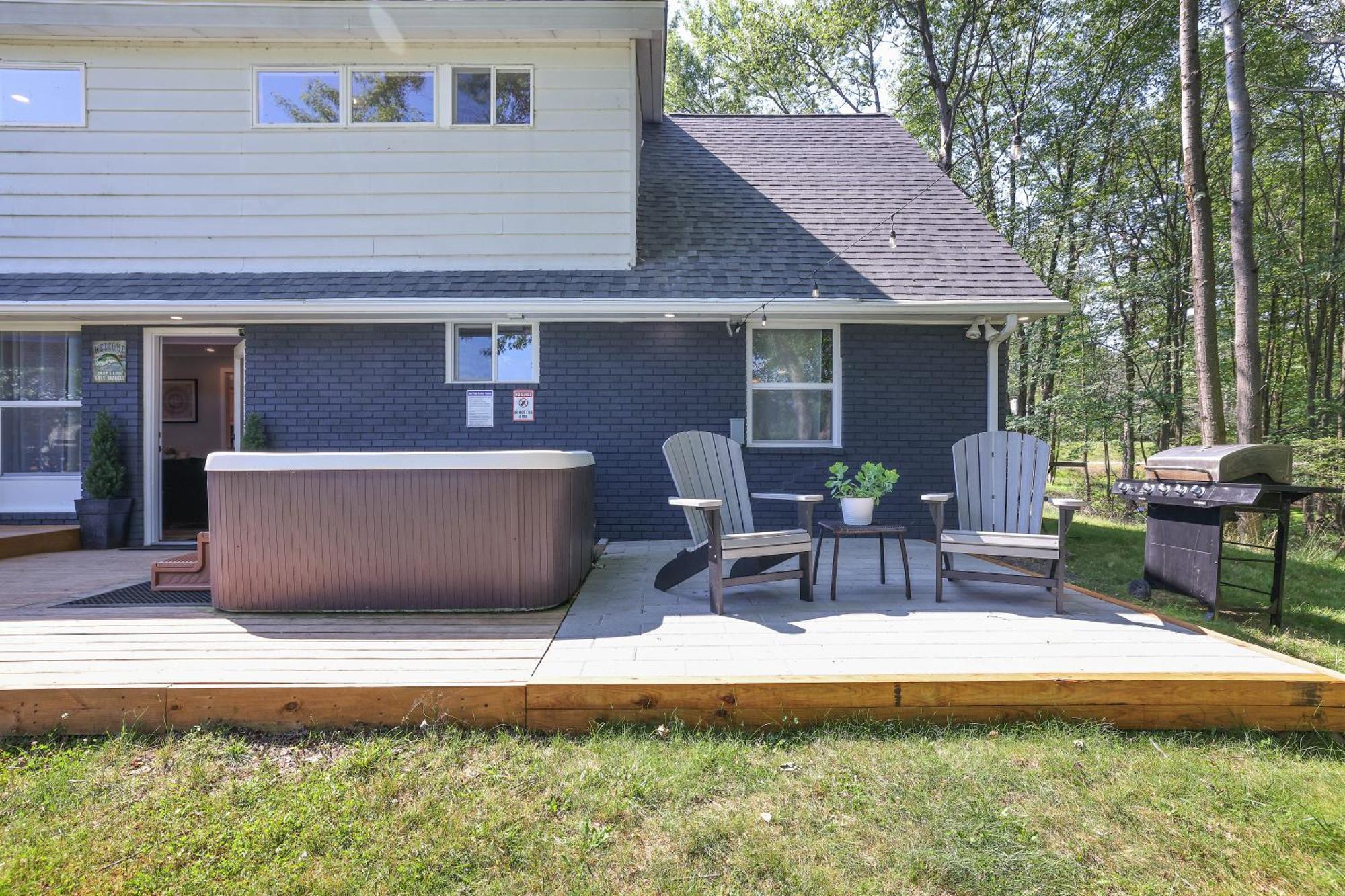 Poconos Brand New Lakefront Oasis 1 Acre, Hottub Gameroom Firepits Talk About Privacy Albrightsville エクステリア 写真