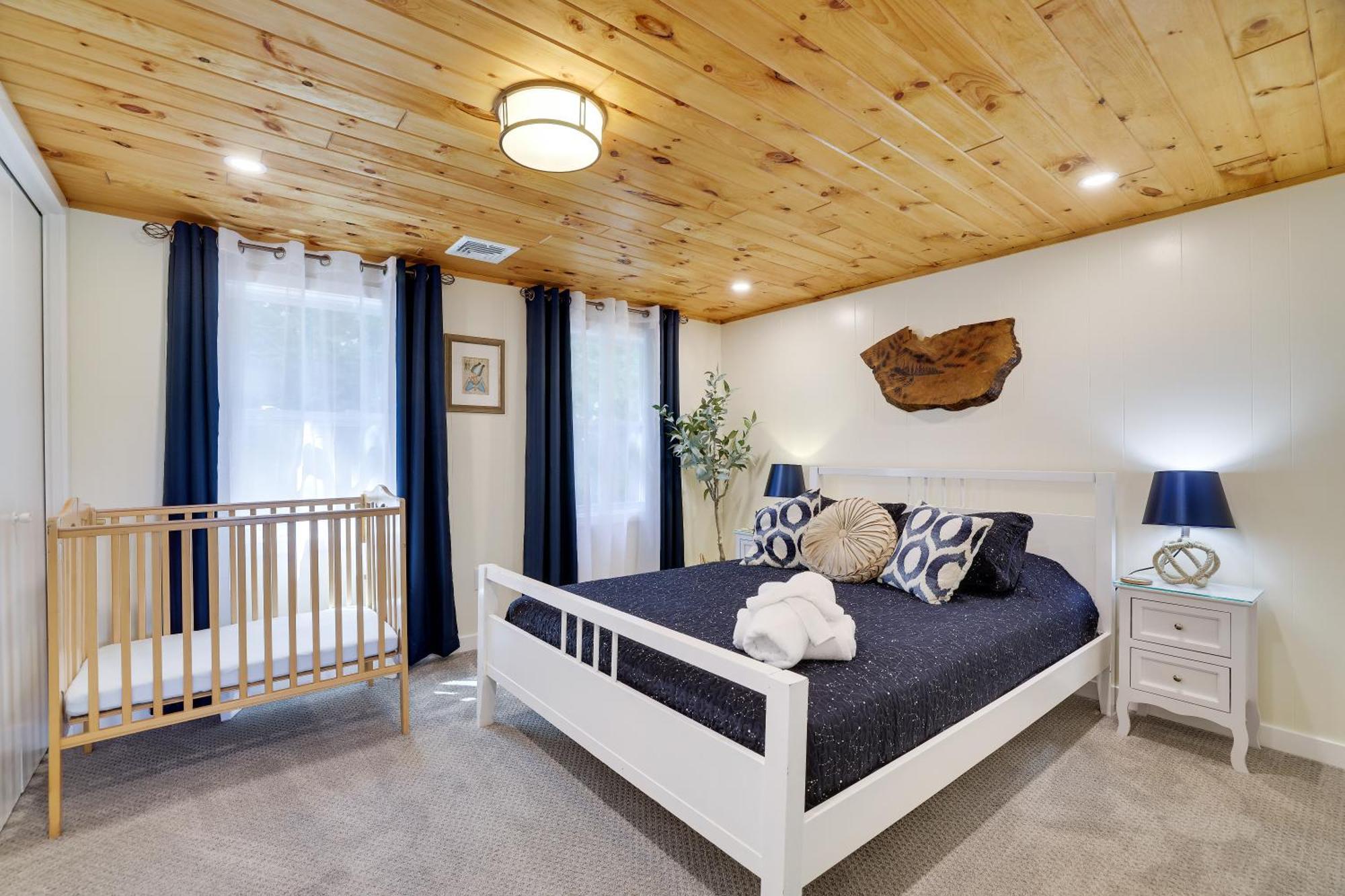 Poconos Brand New Lakefront Oasis 1 Acre, Hottub Gameroom Firepits Talk About Privacy Albrightsville エクステリア 写真