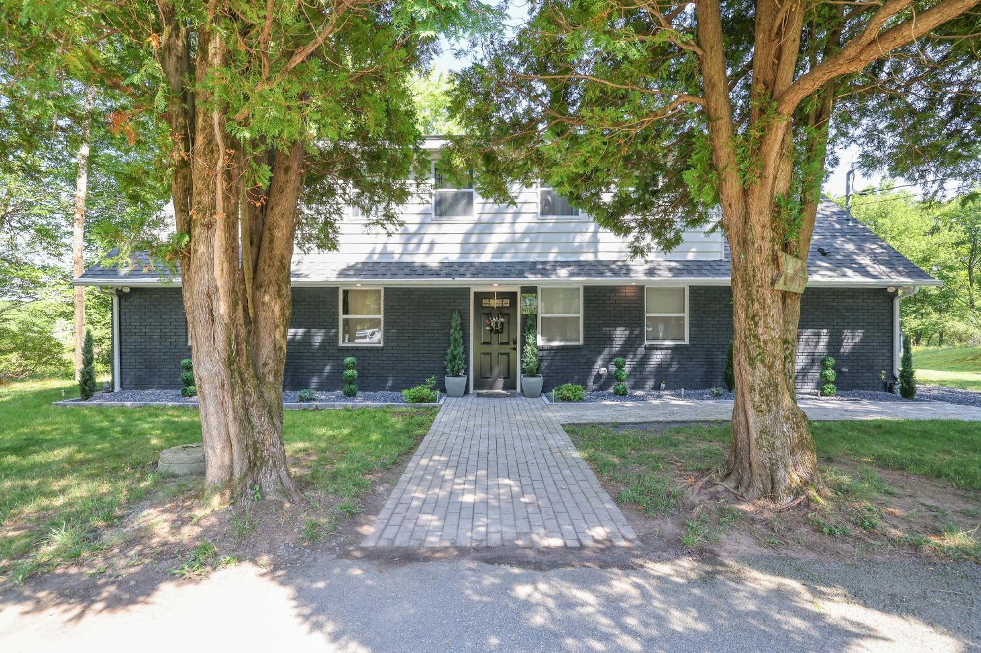 Poconos Brand New Lakefront Oasis 1 Acre, Hottub Gameroom Firepits Talk About Privacy Albrightsville エクステリア 写真